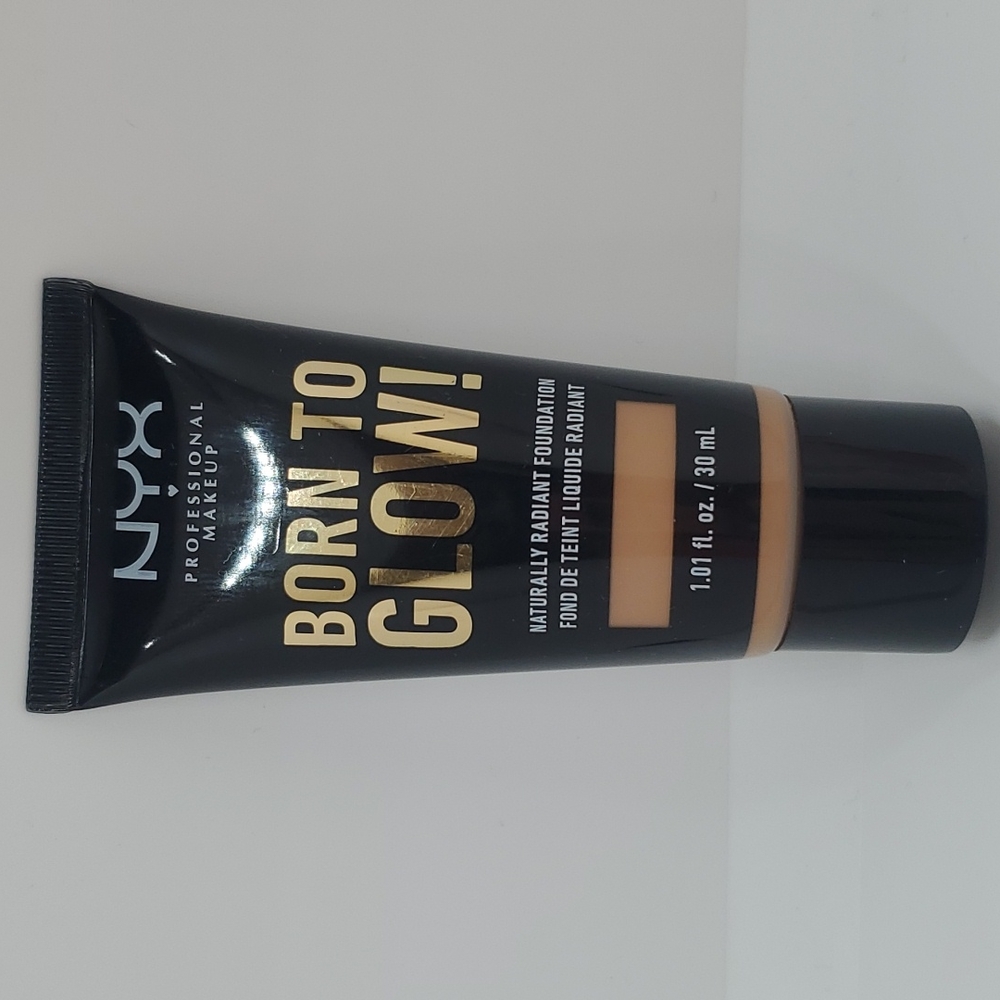 NYX Professional Makeup Born To Glow! "Classic Tan"